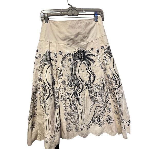 Romy Cream Skirt Size Small - Picture 2 of 6